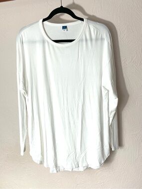 Old Navy Luxe White Long-Sleeve Crewneck Tee